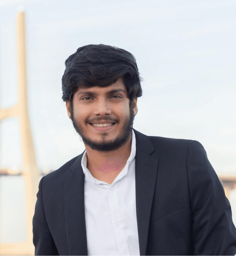 Entrepreneur mentoring new business ventures